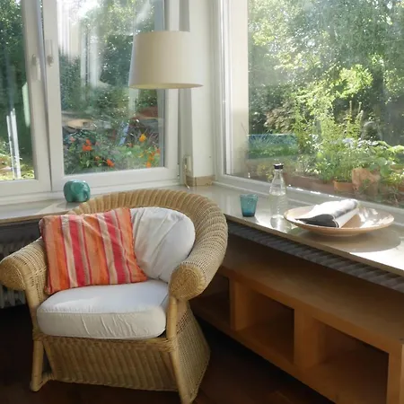 Glueck In Benrath Δωμάτια σε οικογενειακή κατοικία *