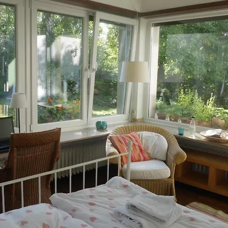 Glueck In Benrath Δωμάτια σε οικογενειακή κατοικία *